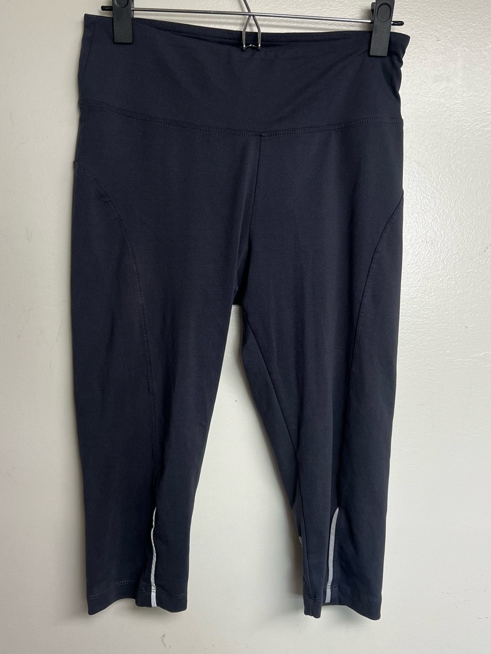 Marika Black Capri Active Leggings